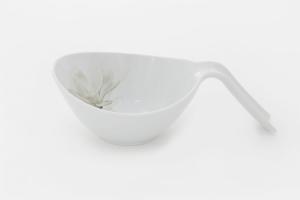 Salaterka okrągła z uchwytem Royal Magnolia Lubiana 16 cm